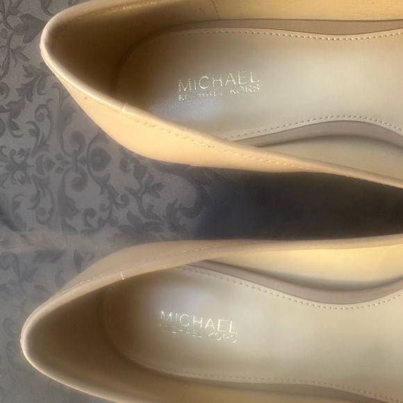 NWOB Michael Kors pump size 8 1/2 - Picture 11 of 11